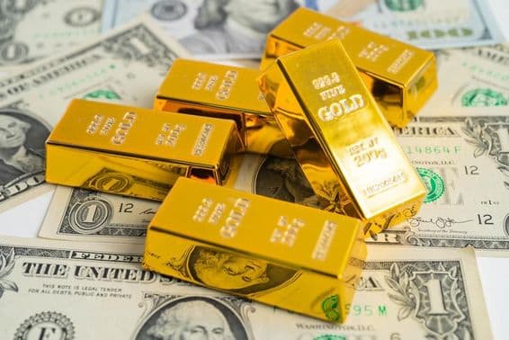 Investment gold bars weighing 200g on U.S. dollars.