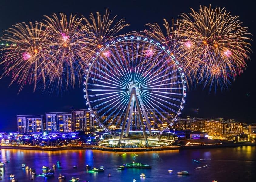 Spectacular fireworks for the inauguration of Ain Dubai.