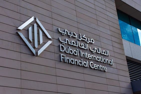 Sign and icon of Dubai International Financial Centre (DIFC).