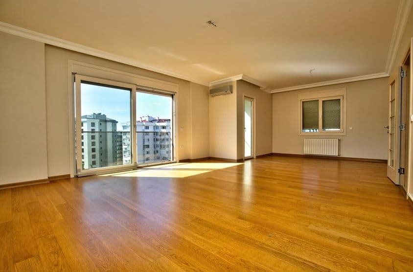 Empty room interior in downtown Dubai.