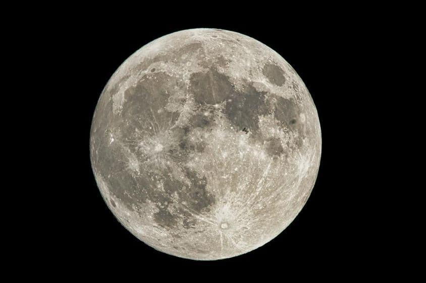 Full moon in the sky.