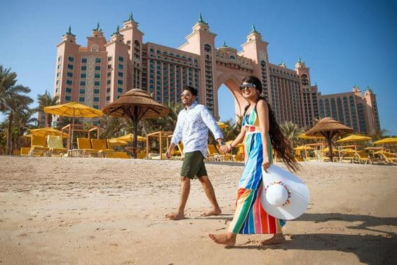 Happy tourists in Dubai during the holidays.