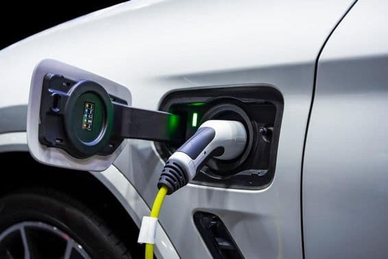 Power cable connected to an electric vehicle.