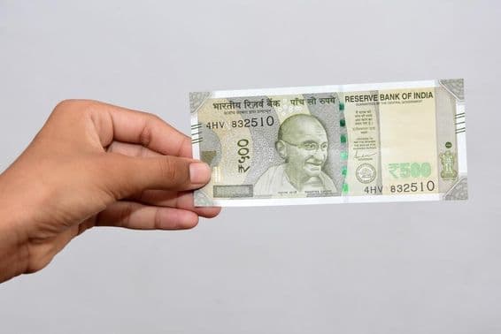 Indian new currency, 500 rupee note.