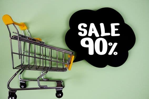 Sale 90% text with a speech bubble and shopping cart.