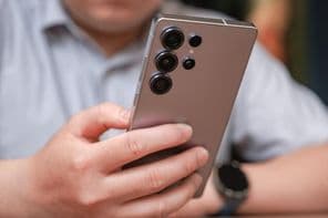 Samsung Galaxy S25 Ultra smartphone.