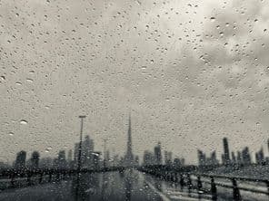 It is raining in Dubai, United Arab Emirates.