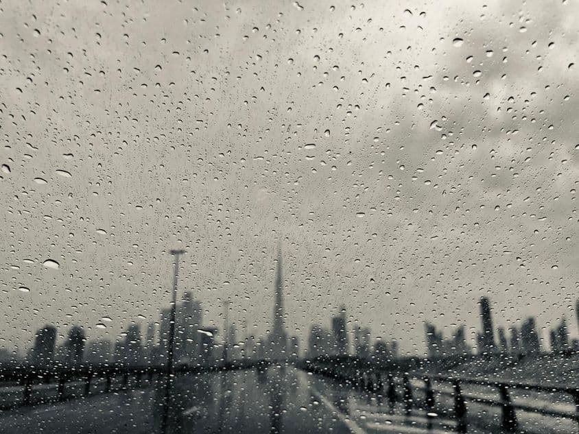 It is raining in Dubai, United Arab Emirates.