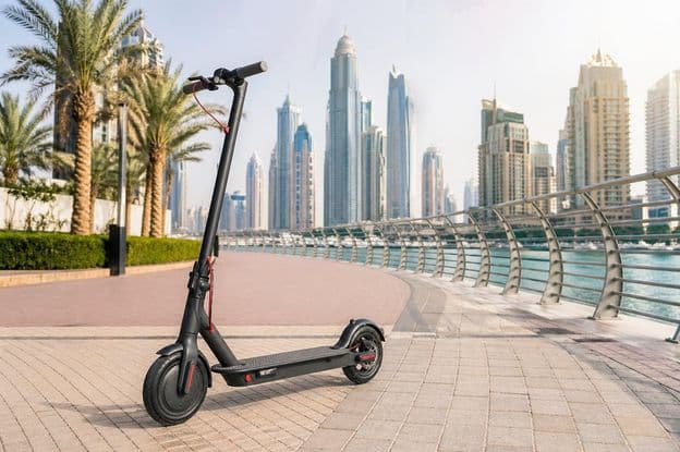 Dubai e-scooter traffic